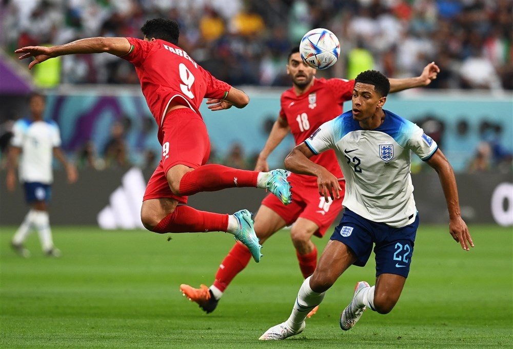 巴西女排3-2战胜日本女排，夺得世女排联赛半决赛冠军。