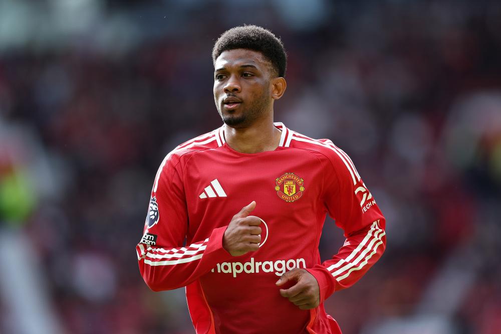 造访迈阿密国际，特雷泽盖晒与梅西合影：毋庸置疑的第一人