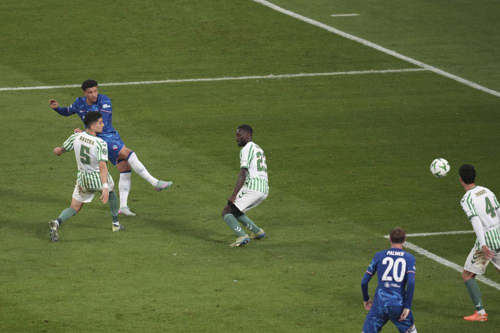 英超首次密集开赛，曼城力争19连胜，热刺迎战4连败“克星”纽卡斯尔